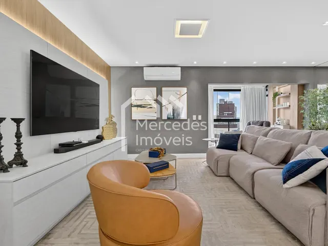 Cobertura / Penthouse 3 quartos e 4 banheiros, para alugar, no bairro Centro em Itajaí