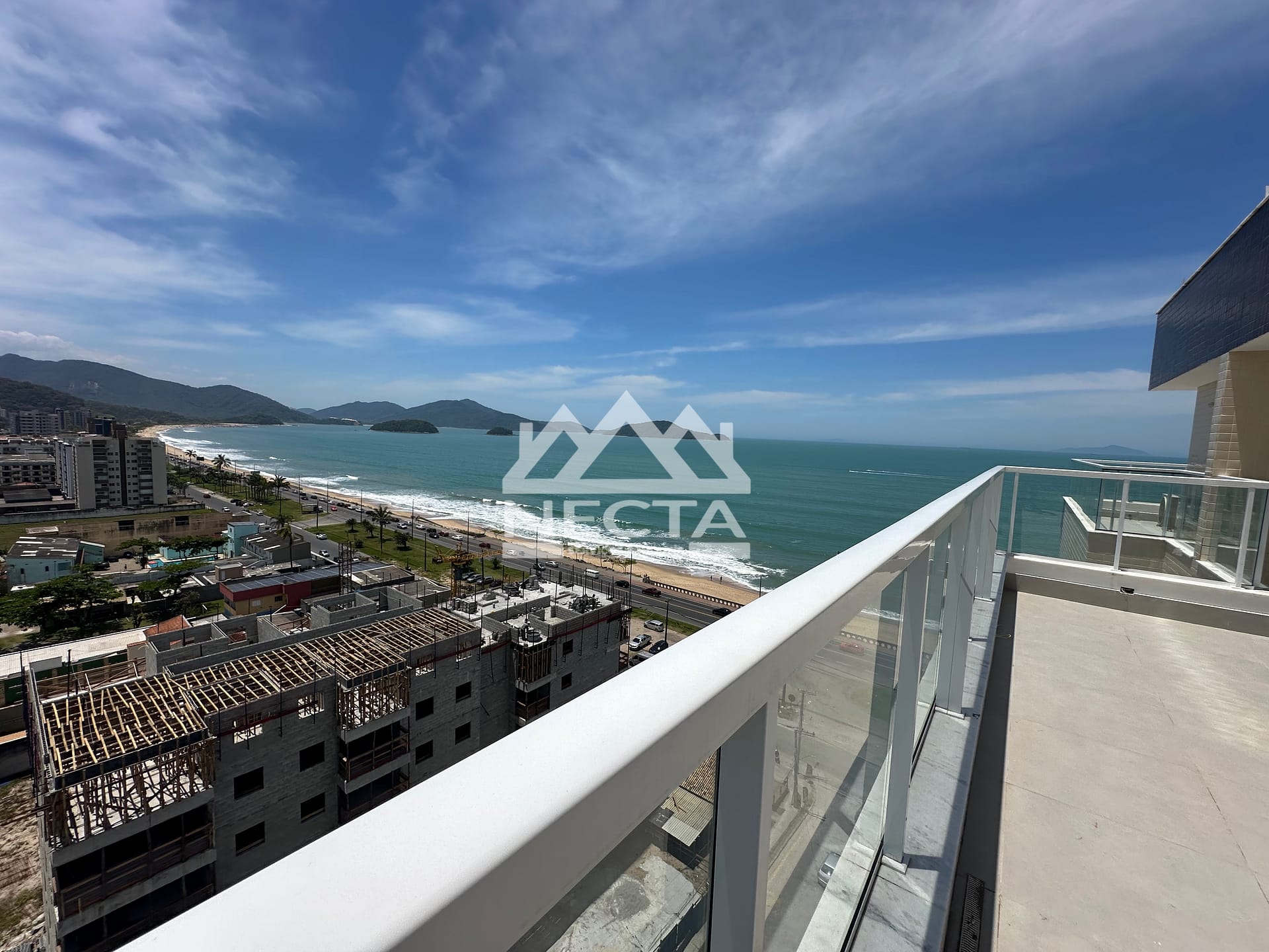 Cobertura, 3 quartos, 192 m² - Foto 2