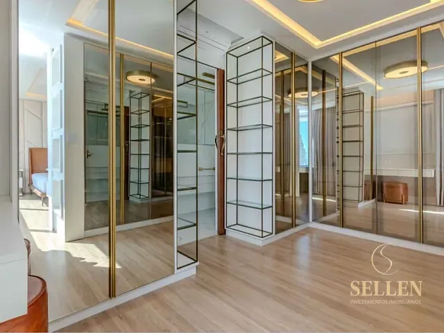 Cobertura / Penthouse 3 quartos e 4 banheiros, à venda, no bairro Centro em Balneário Camboriú
