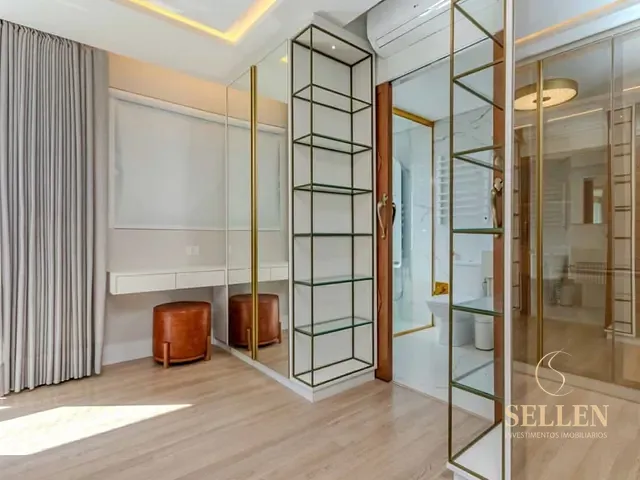 Cobertura / Penthouse 3 quartos e 4 banheiros, à venda, no bairro Centro em Balneário Camboriú