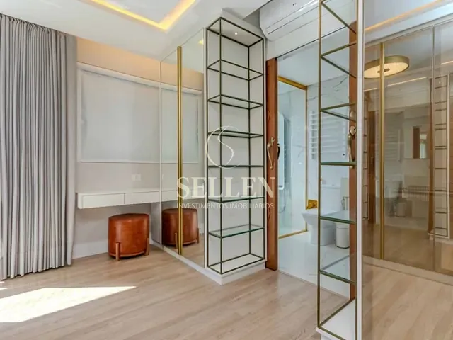 Cobertura / Penthouse 3 quartos e 4 banheiros, à venda, no bairro Centro em Balneário Camboriú