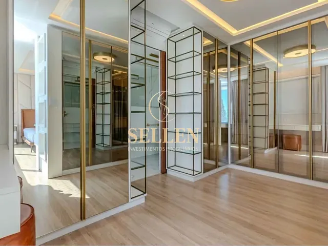Cobertura / Penthouse 3 quartos e 4 banheiros, à venda, no bairro Centro em Balneário Camboriú