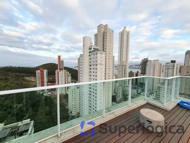 Cobertura / Penthouse com 324m² 3 quartos e 4 banheiros, à venda, no bairro Pioneiros em Balneário Camboriú