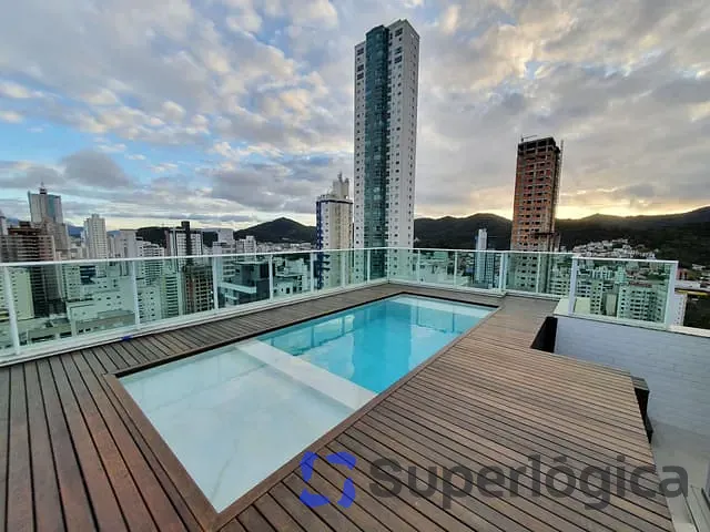 Cobertura / Penthouse com 324m² 3 quartos e 4 banheiros, à venda, no bairro Pioneiros em Balneário Camboriú