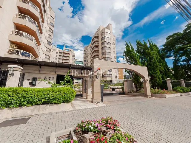 Cobertura / Penthouse com 840m² 4 quartos e 6 banheiros, à venda, no bairro Batel em Curitiba