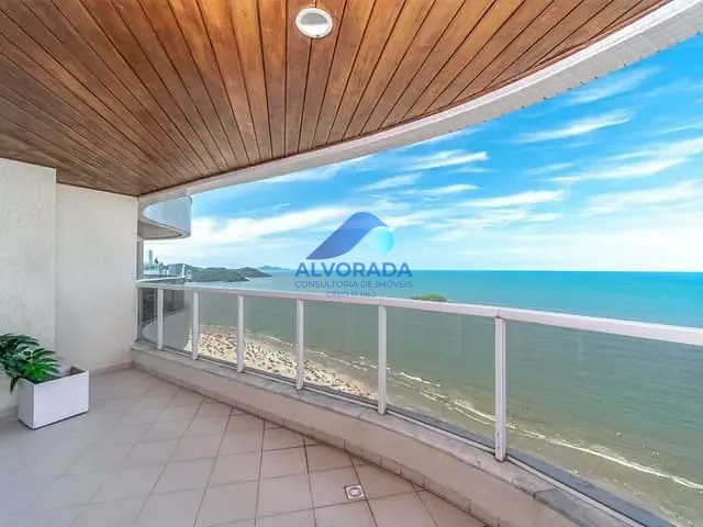 Cobertura / Penthouse com 713m² 5 quartos e 6 banheiros, à venda, no bairro Centro em Balneário Camboriú