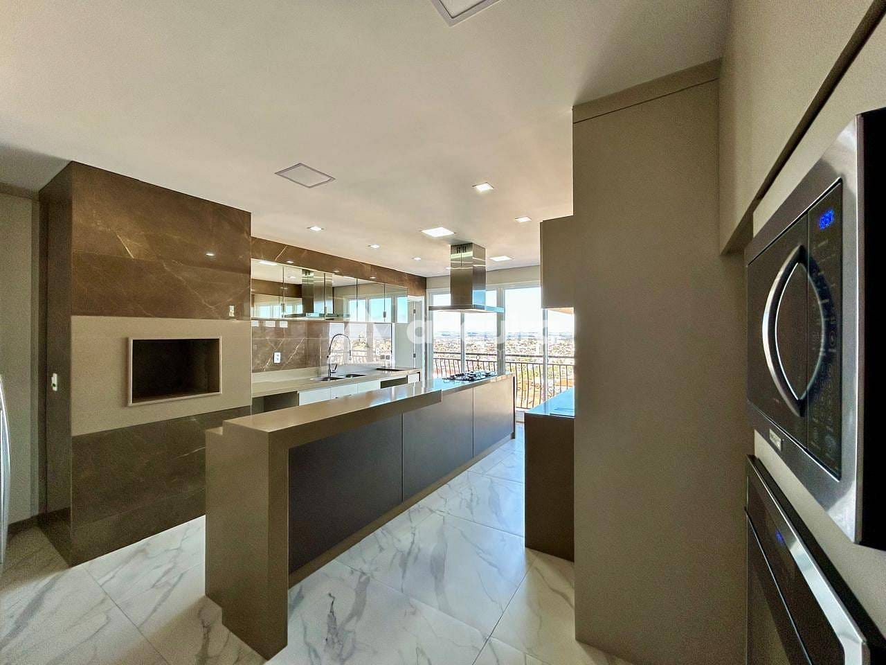 Apartamento à venda e aluguel com 3 quartos, 230m² - Foto 11