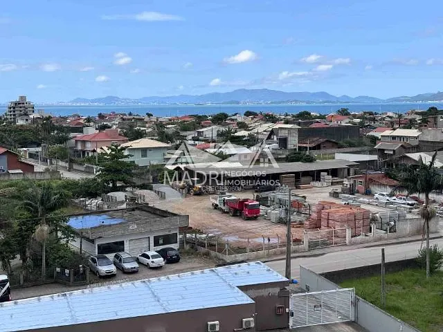 Cobertura / Penthouse com 310m² 4 quartos e 5 banheiros, à venda, no bairro Praia de Fora em Palhoça