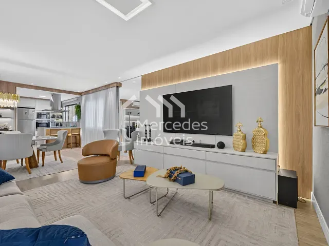 Cobertura / Penthouse 3 quartos e 4 banheiros, à venda, no bairro Centro em Itajaí