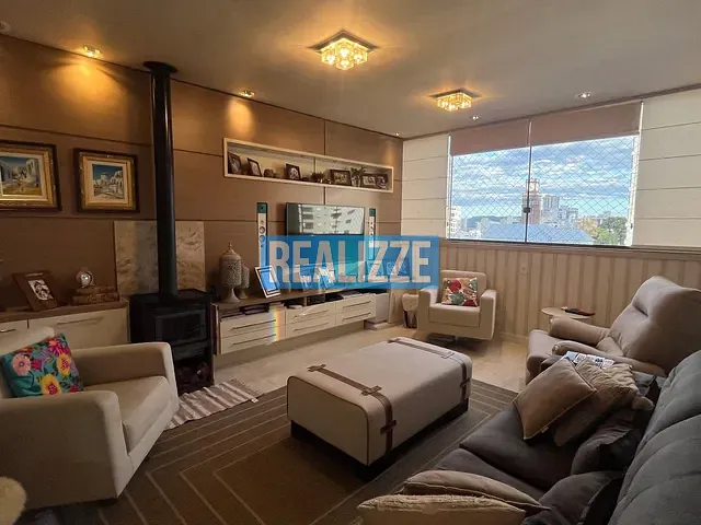 Cobertura / Penthouse com 242m² 3 quartos e 2 banheiros, à venda, no bairro Centro em Marau