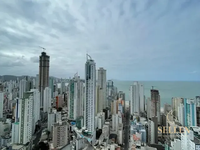 Cobertura / Penthouse com 347m² 3 quartos e 5 banheiros, à venda, no bairro Centro em Balneário Camboriú