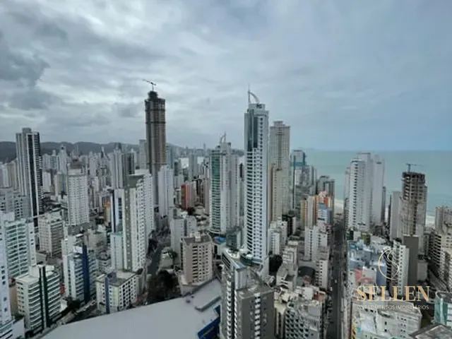 Cobertura / Penthouse com 347m² 3 quartos e 5 banheiros, à venda, no bairro Centro em Balneário Camboriú