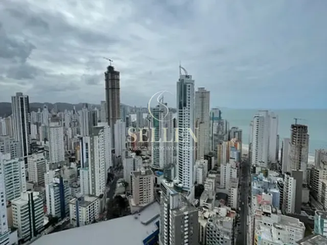Cobertura / Penthouse com 347m² 3 quartos e 5 banheiros, à venda, no bairro Centro em Balneário Camboriú