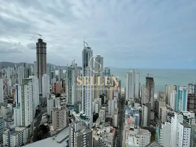 Cobertura / Penthouse com 347m² 3 quartos e 5 banheiros, à venda, no bairro Centro em Balneário Camboriú