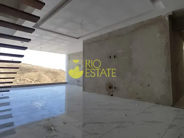 Cobertura / Penthouse com 200m² 3 quartos e 2 banheiros, à venda, no bairro Jardim Amália em Volta Redonda