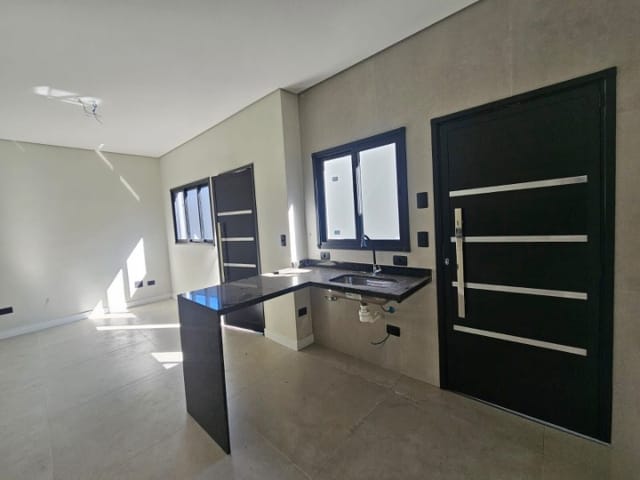 Sobrado 2 quartos e 2 banheiros, à venda, no bairro Vila Linda em Santo André