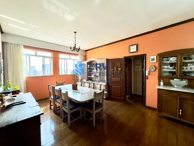 Cobertura / Penthouse com 580m² 4 quartos e 4 banheiros, à venda, no bairro Centro em Londrina