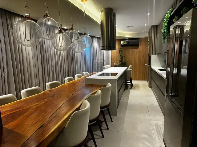 Cobertura / Penthouse 4 quartos e 5 banheiros, à venda ou para alugar, no bairro Cachoeira do Bom Jesus em Florianópolis
