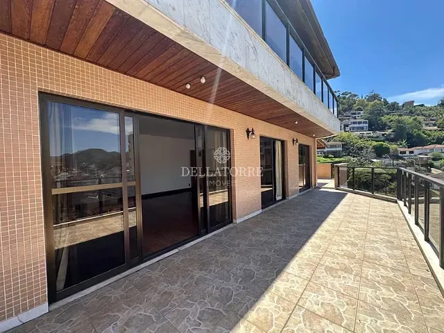 Cobertura / Penthouse 4 quartos e 4 banheiros, à venda, no bairro Agriões em Teresópolis