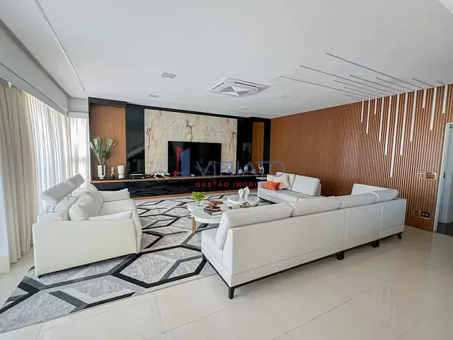 Cobertura / Penthouse com 600m² 4 quartos e 4 banheiros, à venda ou para alugar, no bairro Barra da Tijuca em Rio de Janeiro