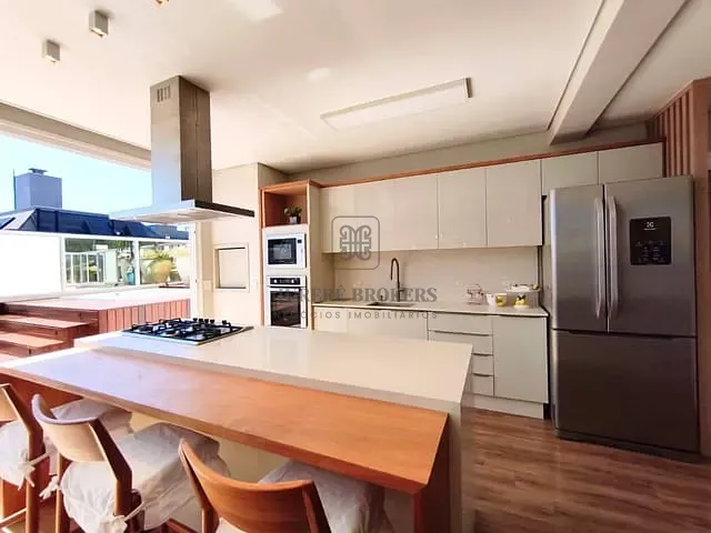 Cobertura / Penthouse com 268m² 3 quartos e 2 banheiros, à venda, no bairro Jurerê em Florianópolis