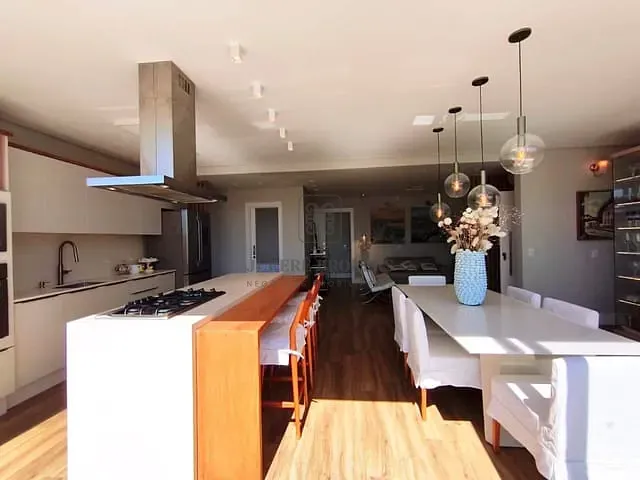 Cobertura / Penthouse com 268m² 3 quartos e 2 banheiros, à venda, no bairro Jurerê em Florianópolis