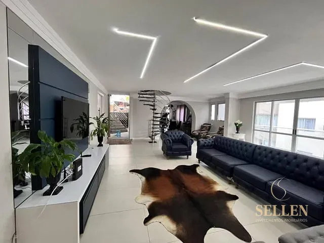 Cobertura / Penthouse 6 quartos e 6 banheiros, à venda, no bairro Centro em Balneário Camboriú