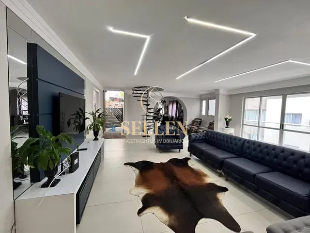 Cobertura / Penthouse 6 quartos e 6 banheiros, à venda, no bairro Centro em Balneário Camboriú