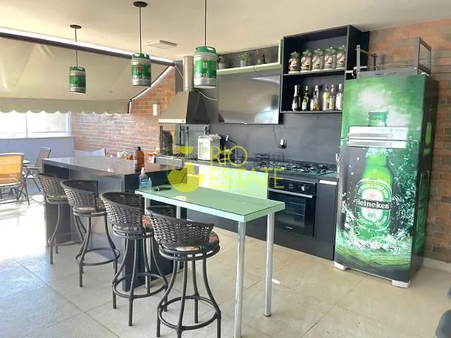Cobertura / Penthouse com 332m² 3 quartos e 3 banheiros, à venda, no bairro Jardim Amália em Volta Redonda