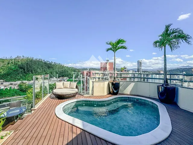 Cobertura / Penthouse com 570m² 5 quartos e 6 banheiros, à venda, no bairro Ponta Aguda em Blumenau