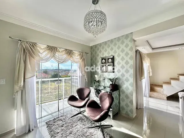 Cobertura / Penthouse com 250m² 3 quartos e 3 banheiros, à venda, no bairro Orfãs em Ponta Grossa