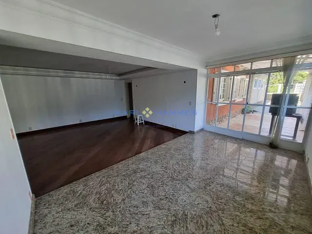 Cobertura / Penthouse com 214m² 4 quartos e 3 banheiros, à venda, no bairro Centro em Petrópolis