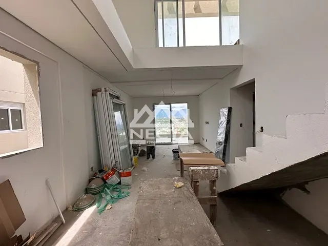Cobertura / Penthouse 4 quartos e 3 banheiros, à venda, no bairro Indaiá em Caraguatatuba