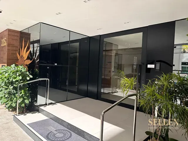 Cobertura / Penthouse com 404m² 4 quartos e 5 banheiros, à venda, no bairro Centro em Balneário Camboriú