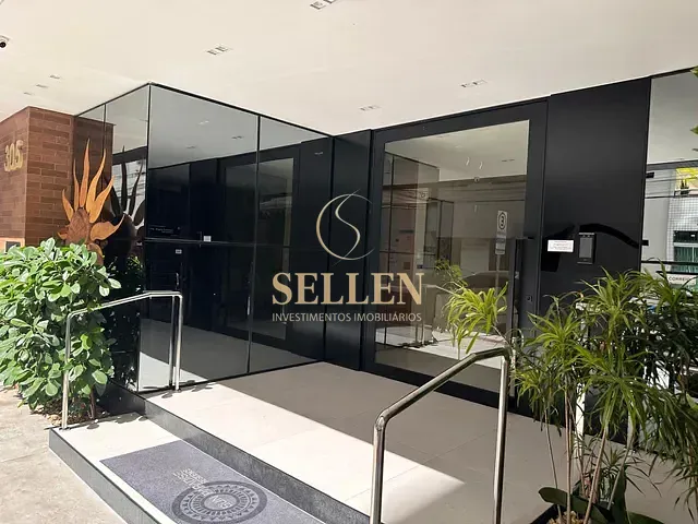 Cobertura / Penthouse com 404m² 4 quartos e 5 banheiros, à venda, no bairro Centro em Balneário Camboriú
