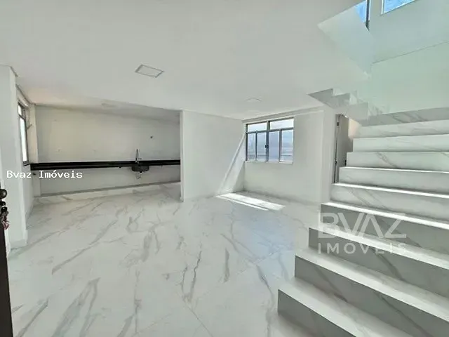 Cobertura / Penthouse com 268m² 4 quartos e 3 banheiros, à venda, no bairro Passagem em Cabo Frio