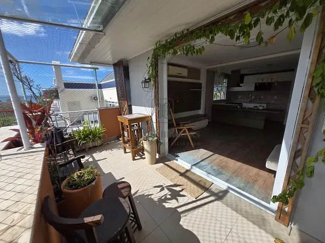 Cobertura / Penthouse com 110m² 2 quartos e 2 banheiros, à venda, no bairro Jurerê em Florianópolis