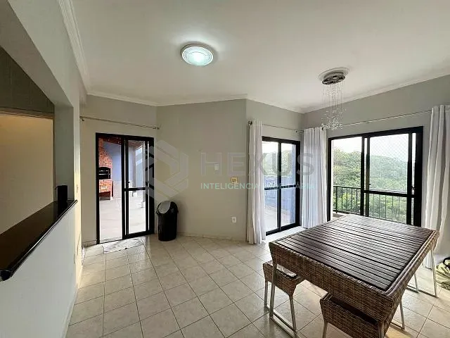 Cobertura / Penthouse 3 quartos e 2 banheiros, à venda, no bairro Tombo em Guarujá