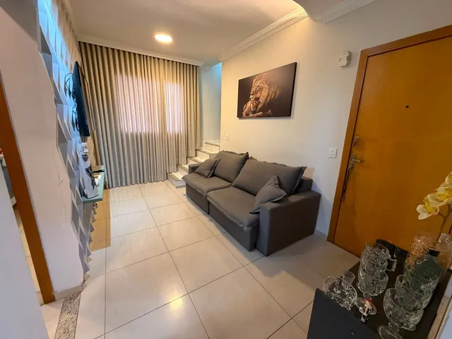 Cobertura / Penthouse 2 quartos e 1 banheiro, à venda, no bairro Cabral em Contagem