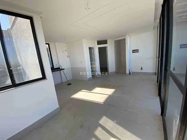 Cobertura / Penthouse 4 quartos e 3 banheiros, à venda, no bairro Niterói em Volta Redonda