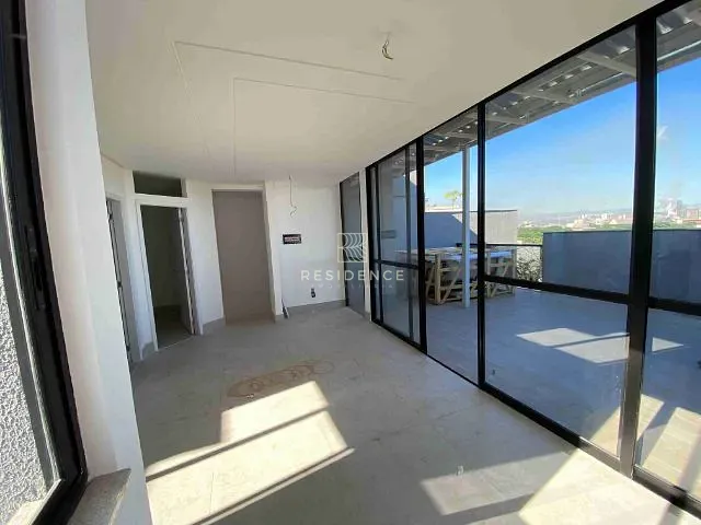 Cobertura / Penthouse 4 quartos e 3 banheiros, à venda, no bairro Niterói em Volta Redonda