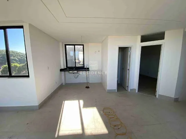 Cobertura / Penthouse 4 quartos e 3 banheiros, à venda, no bairro Niterói em Volta Redonda