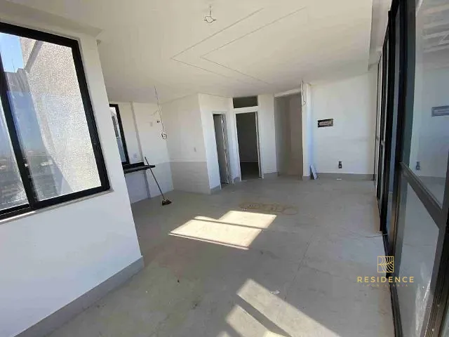Cobertura / Penthouse 4 quartos e 3 banheiros, à venda, no bairro Niterói em Volta Redonda
