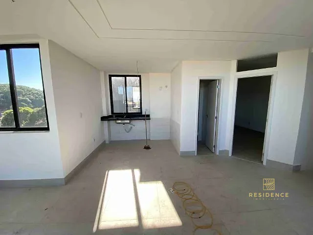 Cobertura / Penthouse 4 quartos e 3 banheiros, à venda, no bairro Niterói em Volta Redonda