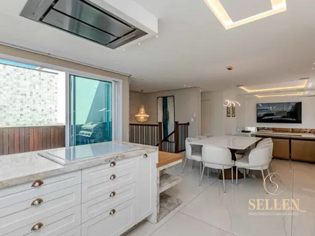 Cobertura / Penthouse 3 quartos e 4 banheiros, à venda, no bairro Centro em Balneário Camboriú