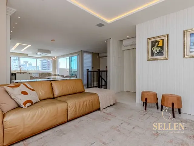 Cobertura / Penthouse 3 quartos e 4 banheiros, à venda, no bairro Centro em Balneário Camboriú