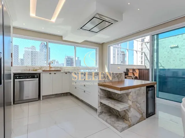 Cobertura / Penthouse 3 quartos e 4 banheiros, à venda, no bairro Centro em Balneário Camboriú