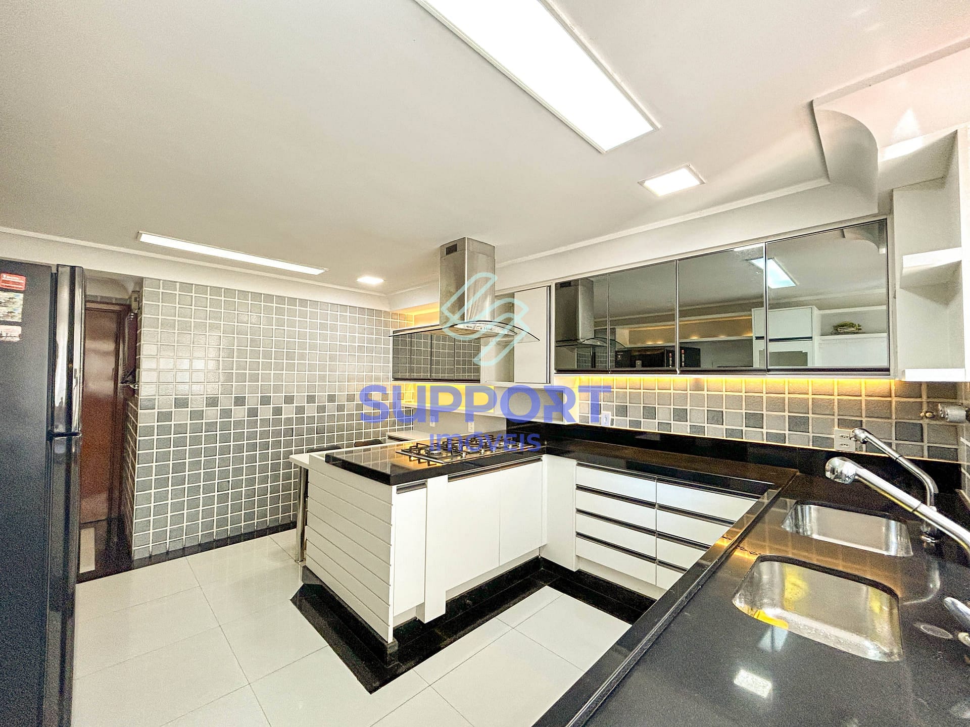 Cobertura, 5 quartos, 357 m² - Foto 15