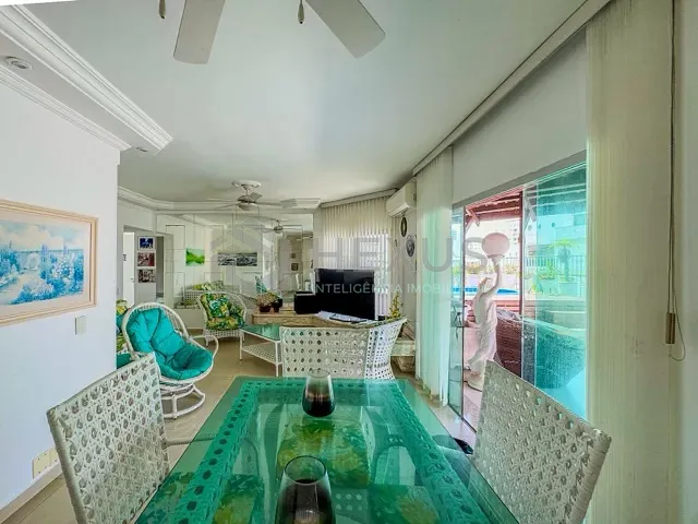 Cobertura / Penthouse 3 quartos e 3 banheiros, à venda, no bairro Tombo em Guarujá