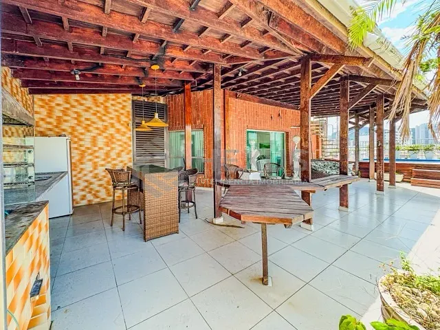 Cobertura / Penthouse 3 quartos e 3 banheiros, à venda, no bairro Tombo em Guarujá